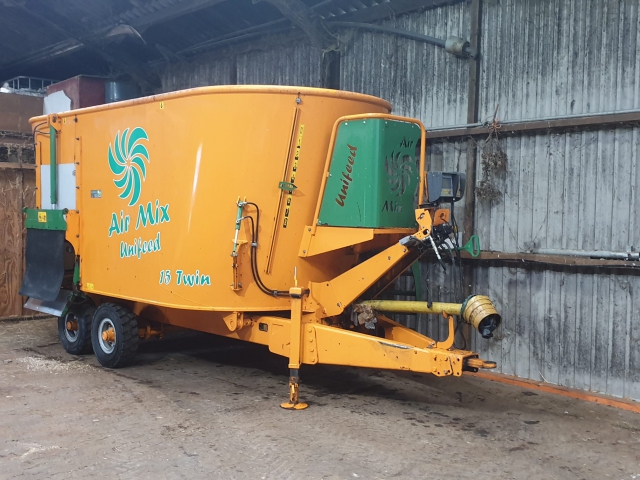 Airmix 15m3 voermengwagen